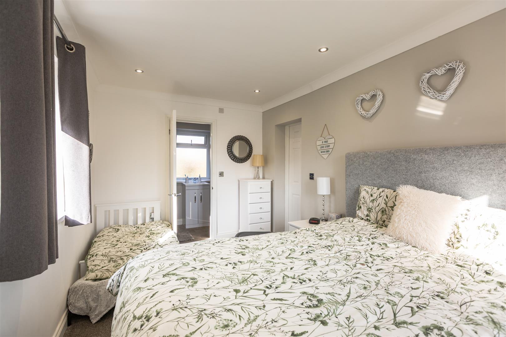 Ffordd Taliesin, Killay, Swansea, SA2 7DF